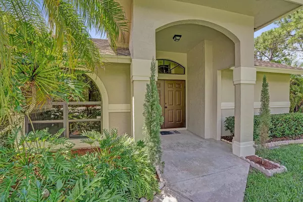 14158 N 80th LN, Loxahatchee, FL 33470