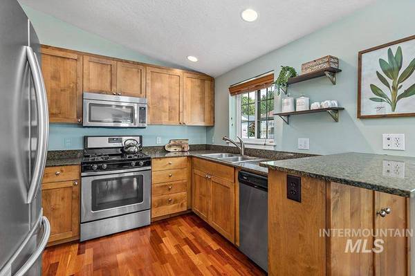 227 W Village Ln, Boise, ID 83702