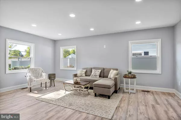 114 HILLCREST LN, Willingboro, NJ 08046