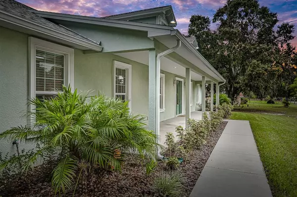 1402 HOLY COW RD, Polk City, FL 33868