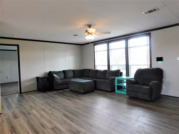 3184 NE County Rd 0200, Powell, TX 75153