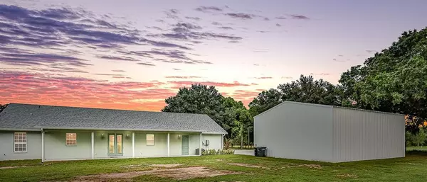 1402 HOLY COW RD, Polk City, FL 33868