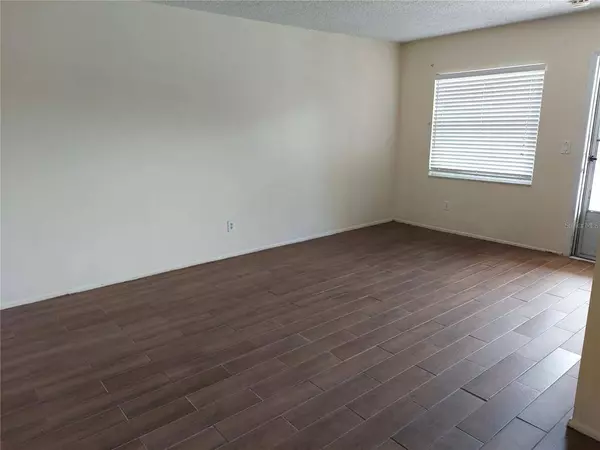 4000 3RD ST N #307, St Petersburg, FL 33703