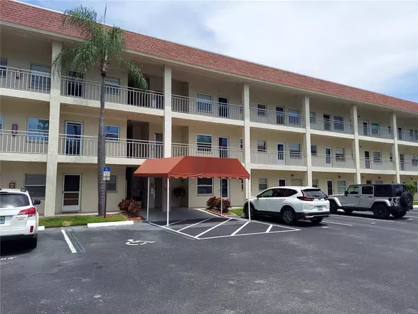 4000 3RD ST N #307, St Petersburg, FL 33703