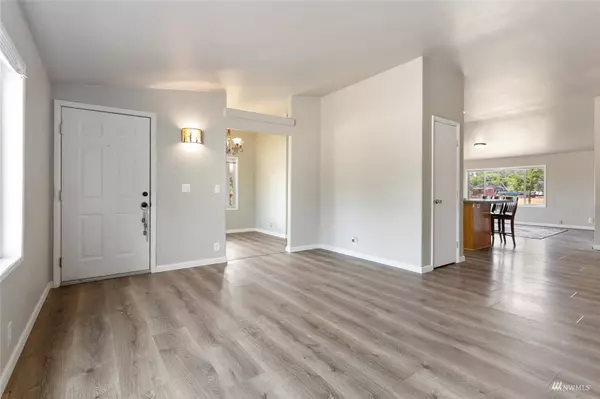 3181 Arnie RD, Custer, WA 98240