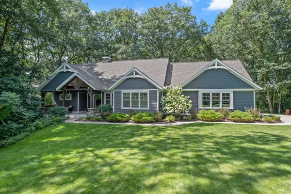 7979 Ella Terrace NE Drive, Rockford, MI 49341