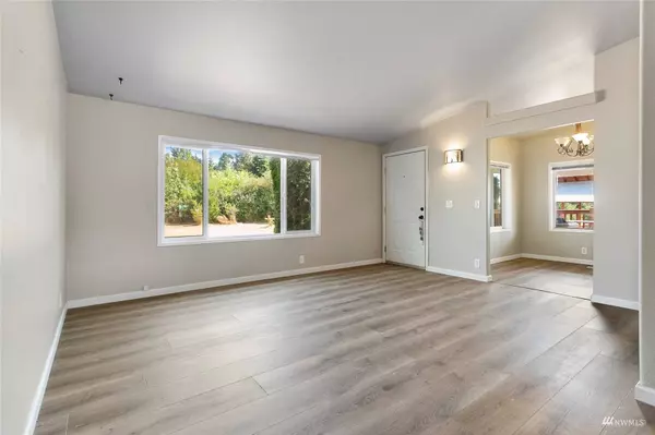 3181 Arnie RD, Custer, WA 98240