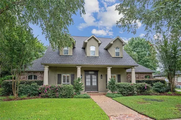 1555 Meadow Lake Drive, Zachary, LA 70791