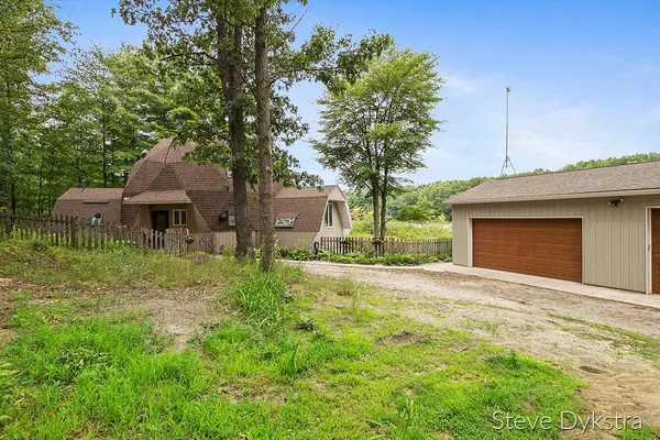 3974 Ginger Drive, Gowen, MI 49326