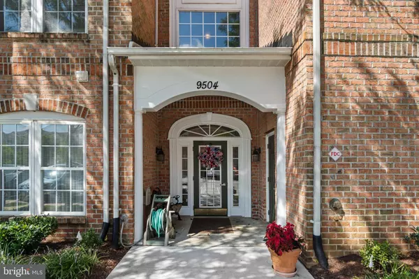 9504-F AMBERLEIGH LN #9504F