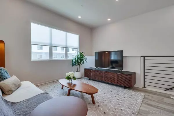 2071 Bravo Loop #2, Chula Vista, CA 91915