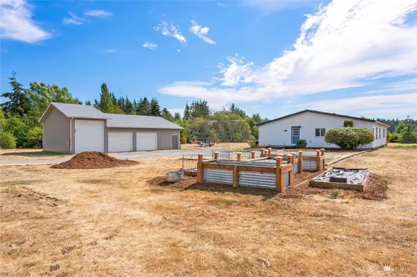 3181 Arnie RD, Custer, WA 98240