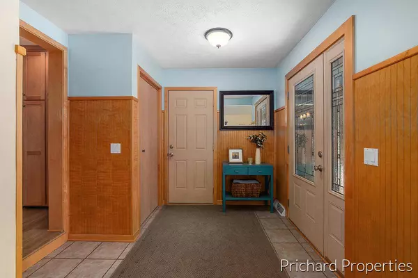 2233 Knickerbocker SW Street, Wyoming, MI 49519