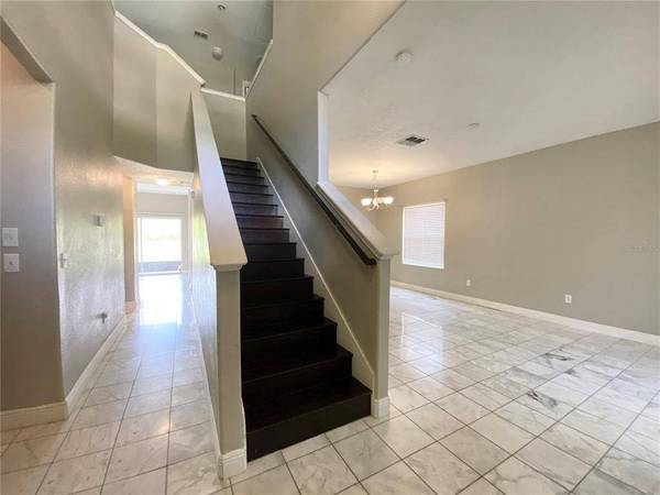 1713 OAK POND ST, Ruskin, FL 33570