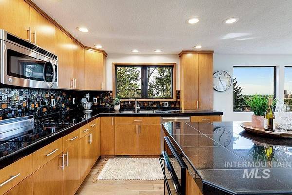 145 W Horizon Dr, Boise, ID 83702