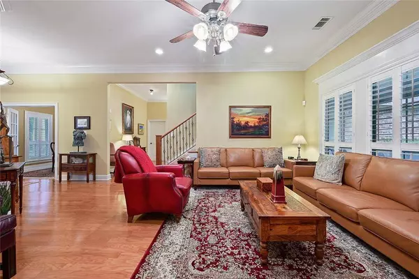 1555 Meadow Lake Drive, Zachary, LA 70791