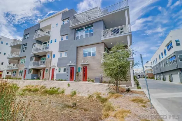 2071 Bravo Loop #2, Chula Vista, CA 91915