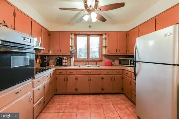 420 WILBUR AVE, Hammonton, NJ 08037