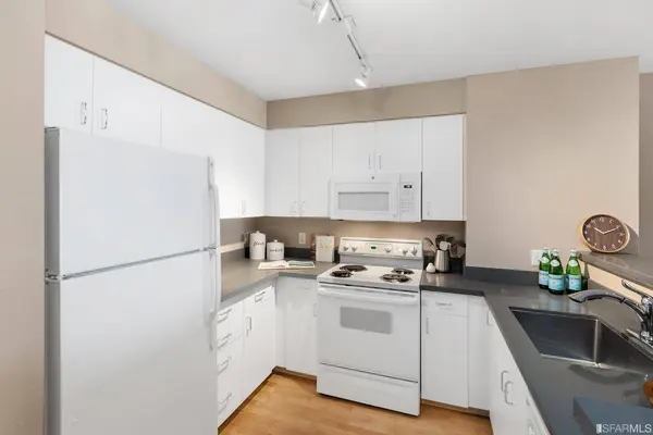 8100 Oceanview TER, San Francisco, CA 94132