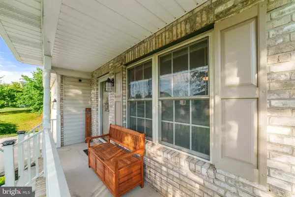 254 FORD CIR, Inwood, WV 25428