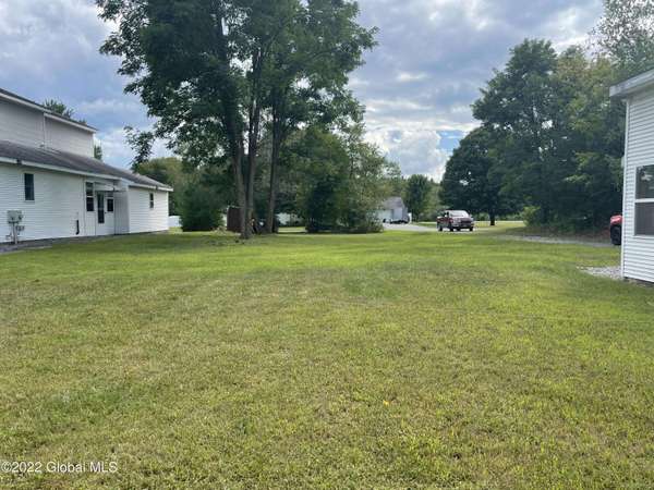 2003 St. Paul  DR, Ballston Spa, NY 12020