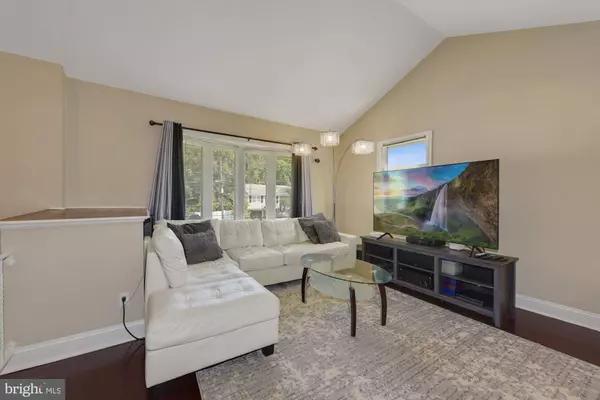 13 DUCHESS AVE, Marlton, NJ 08053