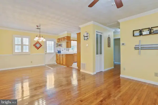 206 E 13TH AVE #C, Ranson, WV 25438