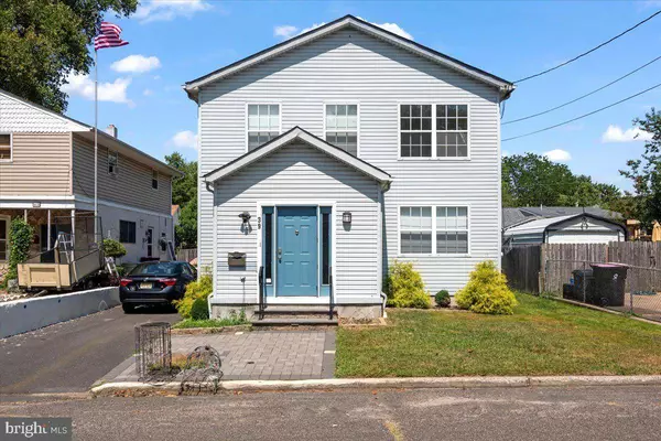 39 LINCOLN AVE, Blackwood, NJ 08012