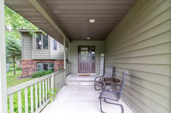 1958 W Highview DR, Sauk Rapids, MN 56379