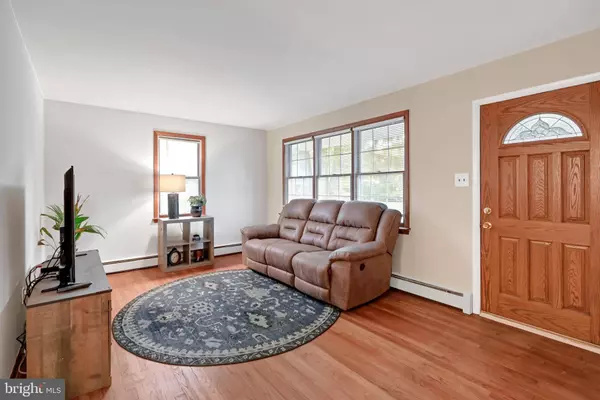 420 WILBUR AVE, Hammonton, NJ 08037