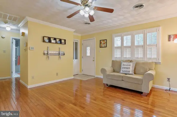 206 E 13TH AVE #C, Ranson, WV 25438