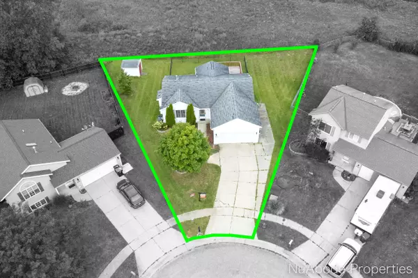 415 Tall Grass Drive, Cedar Springs, MI 49319