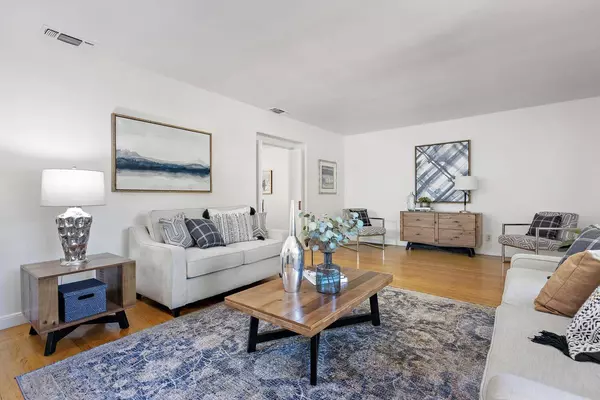 1300 Swanston DR, Sacramento, CA 95818