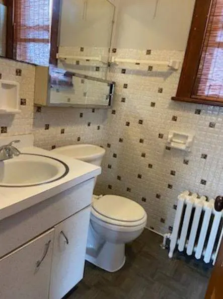 12855 Division Street, Blue Island, IL 60406