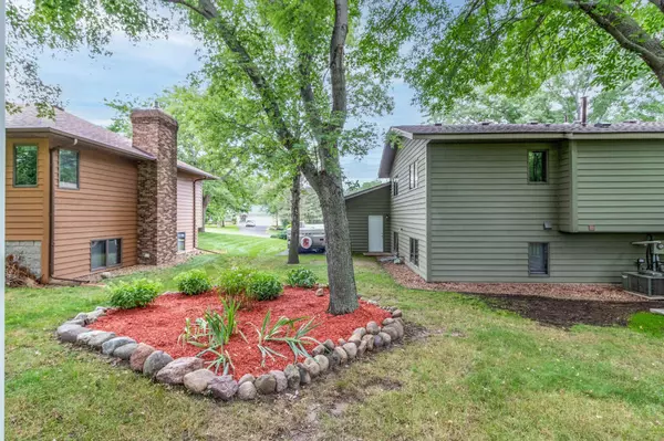 1958 W Highview DR, Sauk Rapids, MN 56379