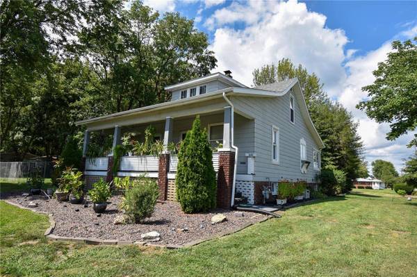201 W 5th ST S, Mount Olive, IL 62069