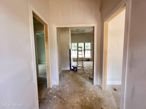 1614 Old Lake Road, Brandon, MS 39042