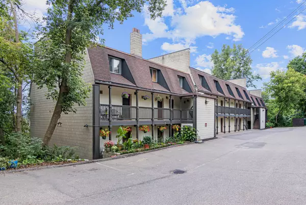 380 Ramsey St #11B, St Paul, MN 55102