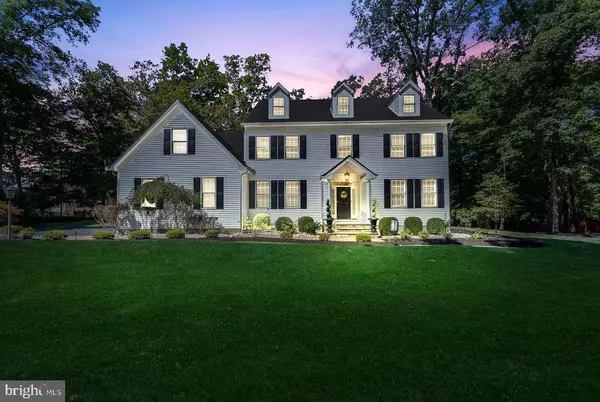 5 EDGEWOOD RD, Branchburg, NJ 08876