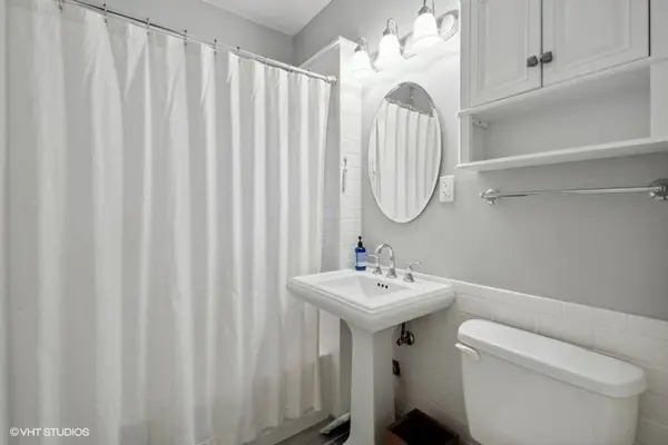 9813 S Hoyne Avenue, Chicago, IL 60643