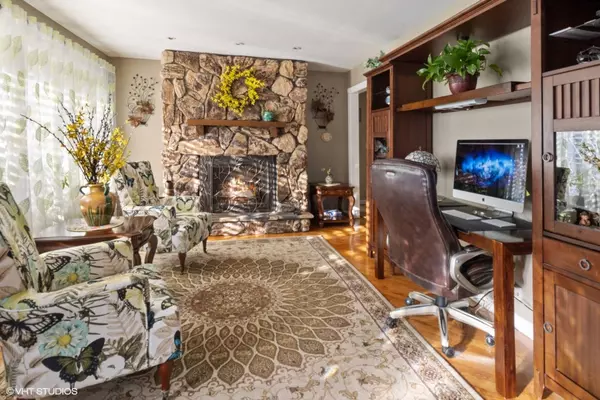 4517 N Redwood DR, Norridge, IL 60706