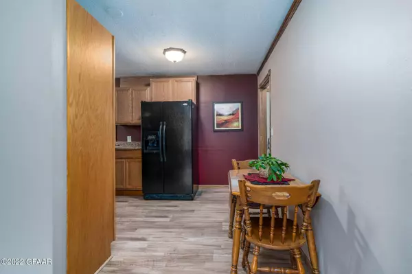 1011 11TH Street S, Grand Forks, ND 58201