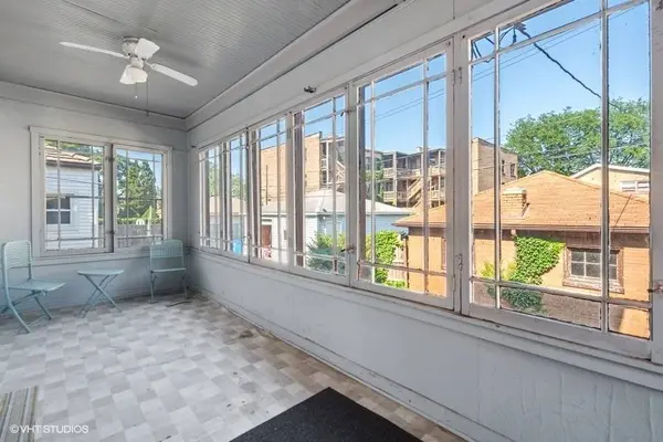 9813 S Hoyne Avenue, Chicago, IL 60643