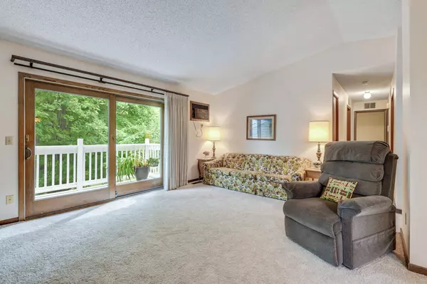 2474 Cobble Hill Alcove #C, Woodbury, MN 55125
