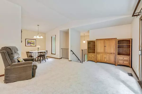 2474 Cobble Hill Alcove #C, Woodbury, MN 55125