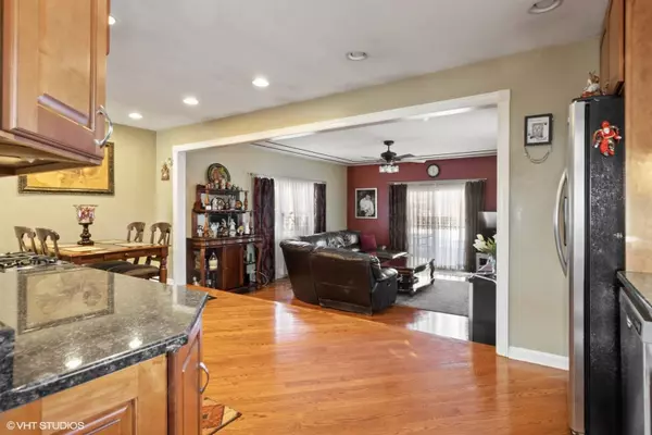 4517 N Redwood DR, Norridge, IL 60706