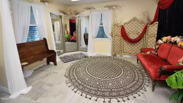 266 N Atlantic Avenue, Cocoa Beach, FL 32931