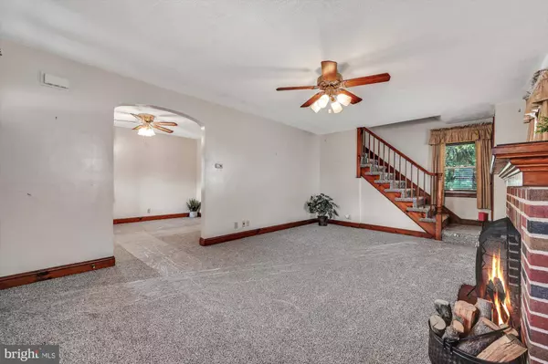 3856 BRISBAN ST, Harrisburg, PA 17111