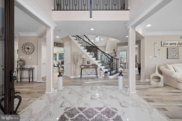 9 OLD HICKORY CT, Mount Laurel, NJ 08054