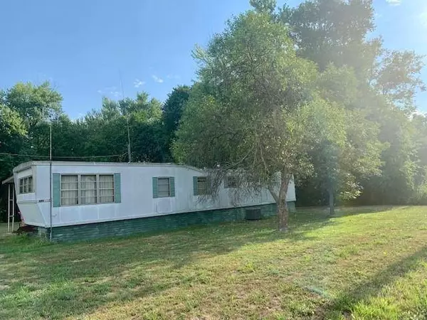 609 W Capaldo RD, Frontenac, KS 66763